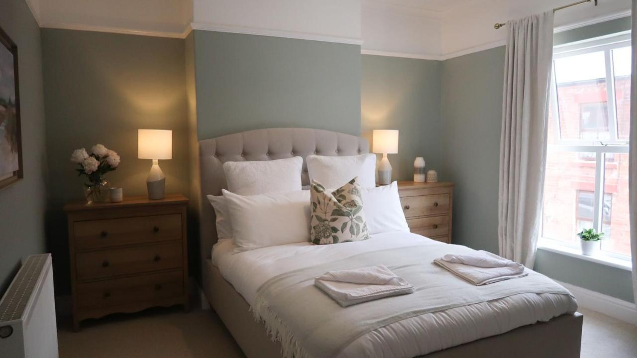 Luxury Living Outside The City Walls - Sleeps Six! Chester Exterior photo