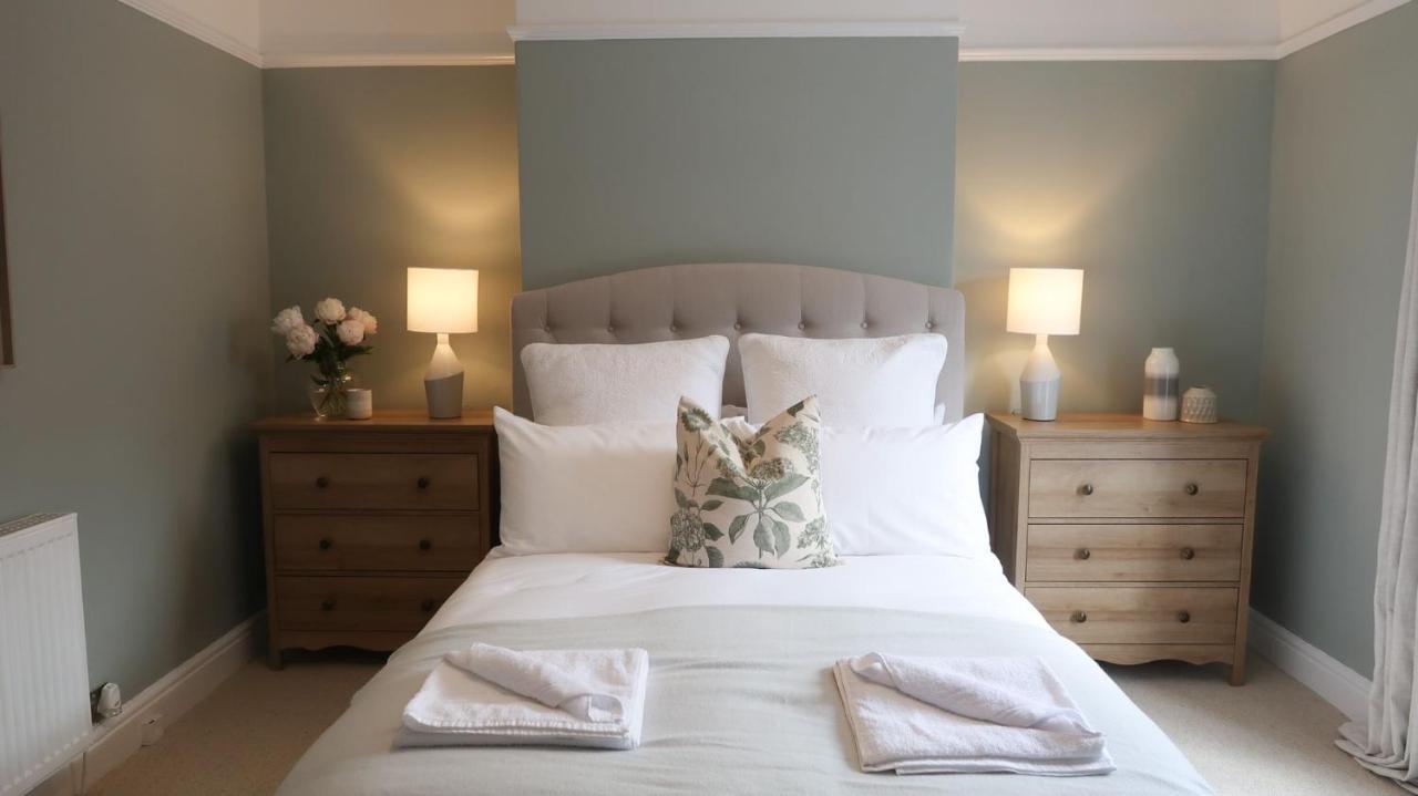 Luxury Living Outside The City Walls - Sleeps Six! Chester Exterior photo