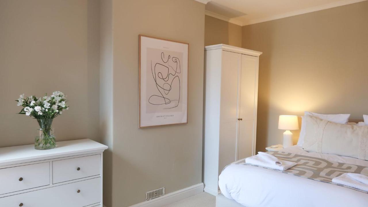 Luxury Living Outside The City Walls - Sleeps Six! Chester Exterior photo