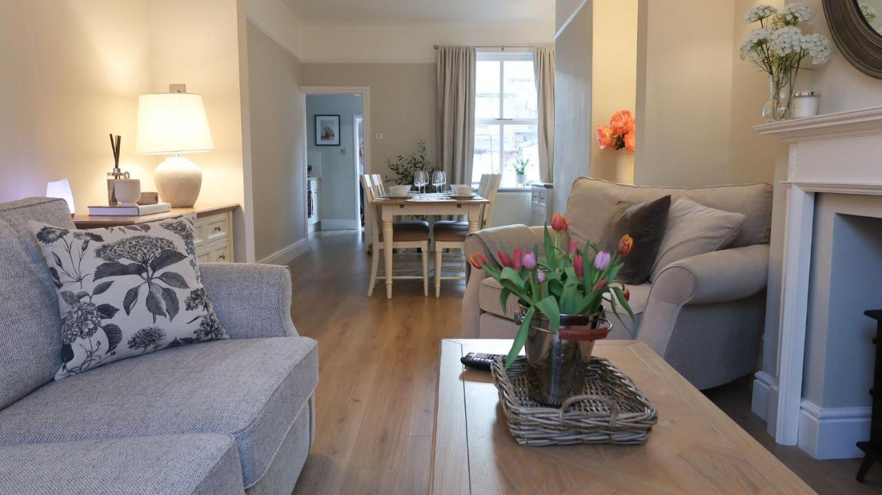 Luxury Living Outside The City Walls - Sleeps Six! Chester Exterior photo