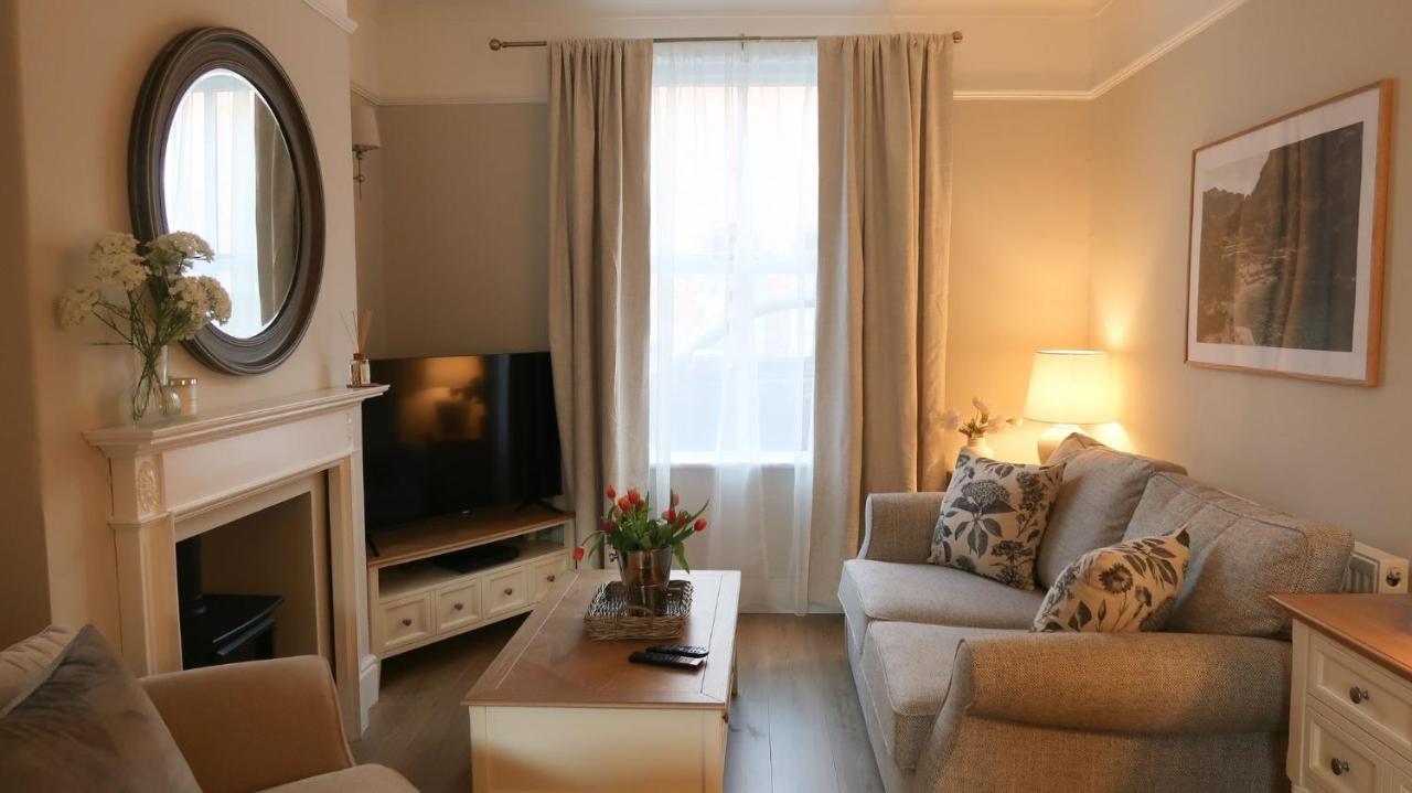 Luxury Living Outside The City Walls - Sleeps Six! Chester Exterior photo